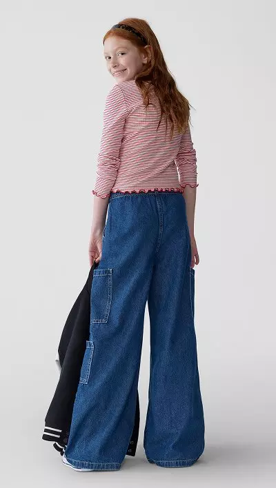 Topshop Petite - Jean décontracté délavé à taille basse cintrée