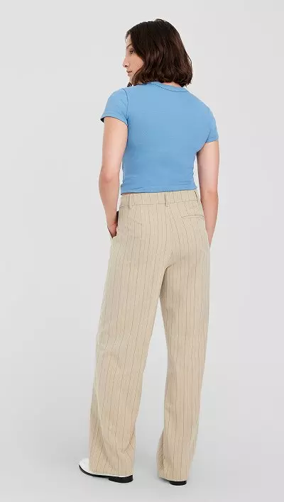 Wide leg.