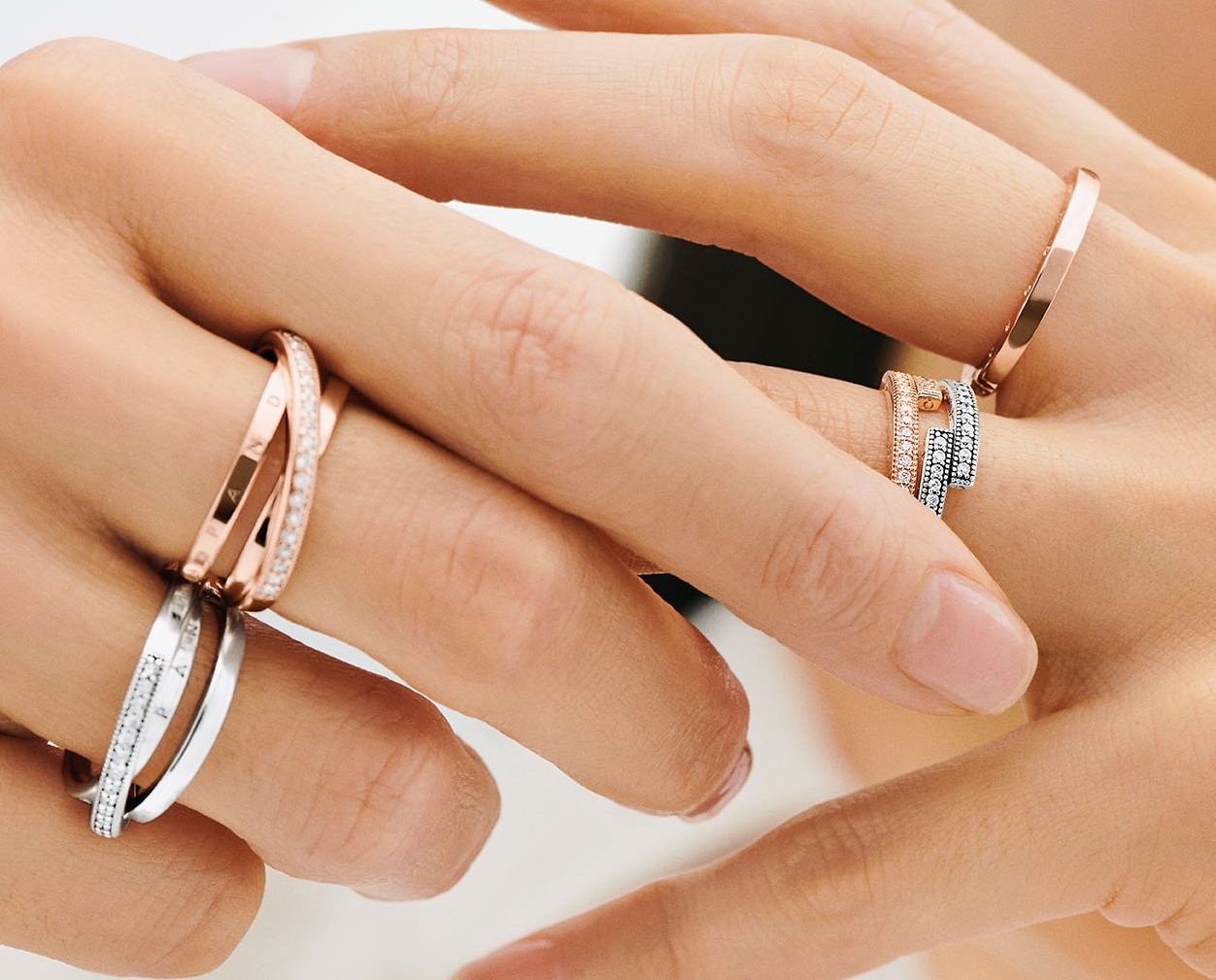 Anillos pandora combinaciones 2025