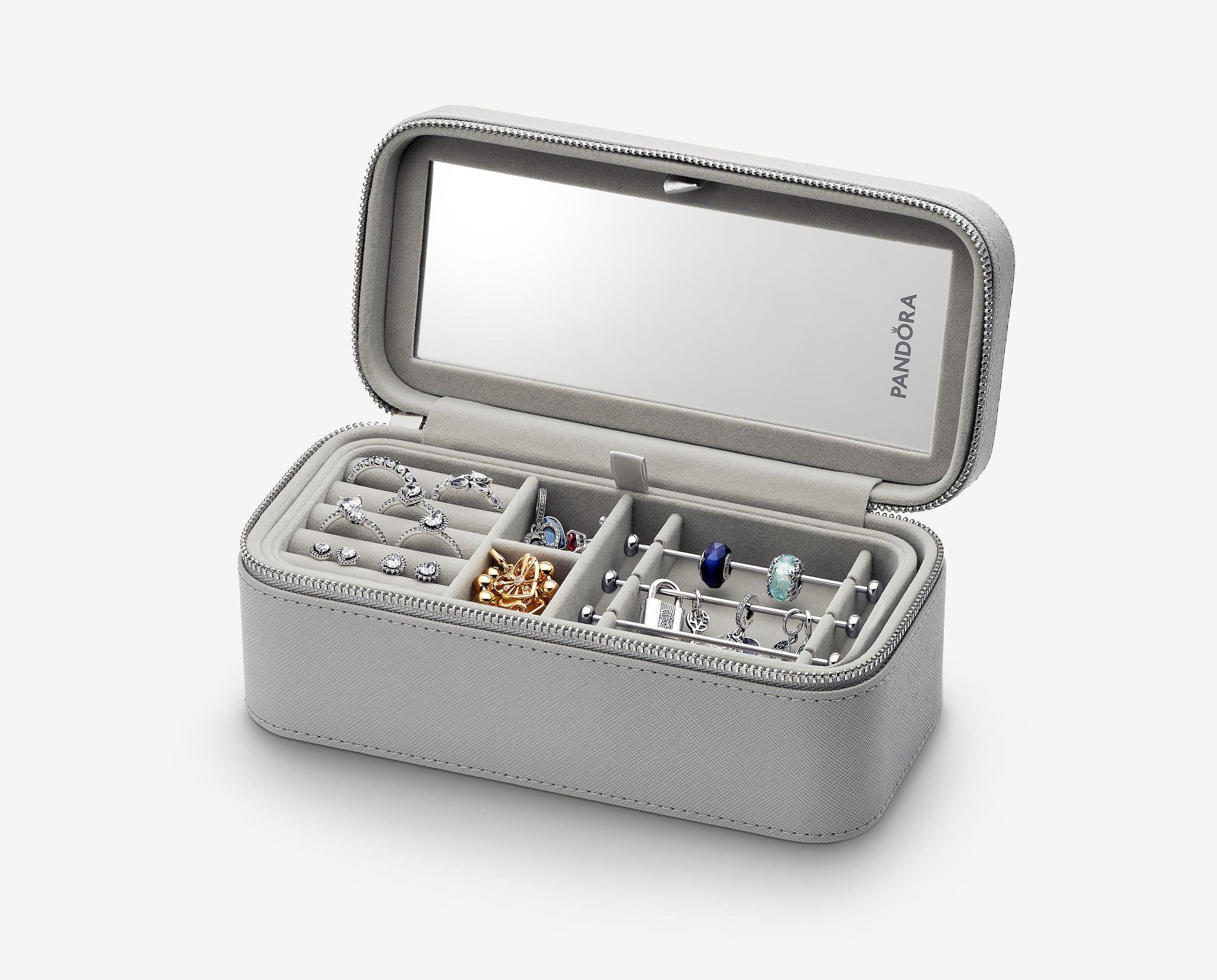 Comment porter vos bracelets a charms Style Pandora FR