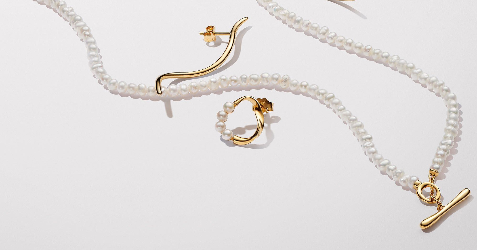Pearl jewellery top