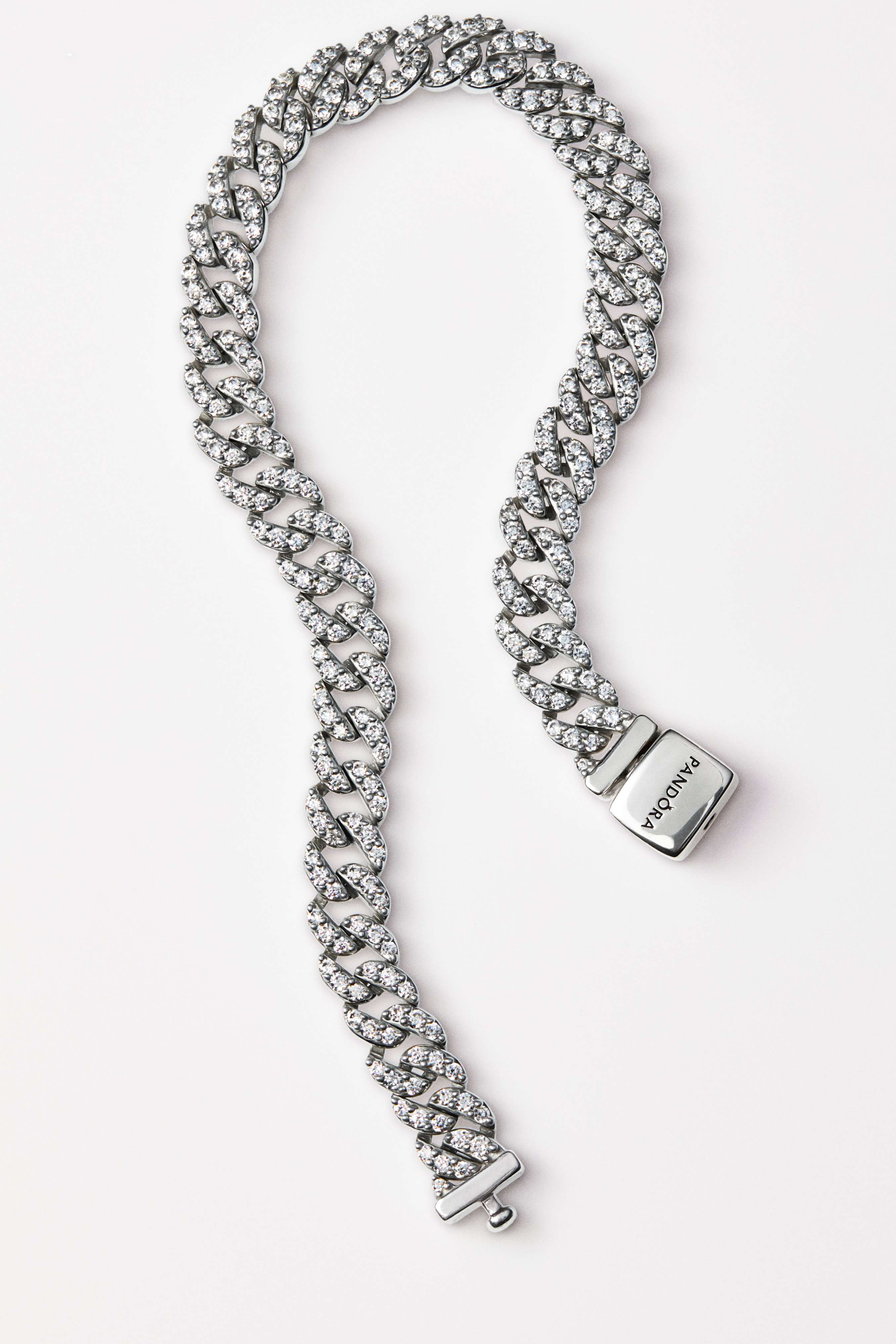 Official Pandora™ US | Handcrafted Jewelry - Be Love
