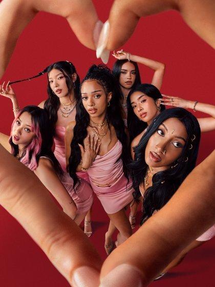 Heart Closure Snake Chain Necklace