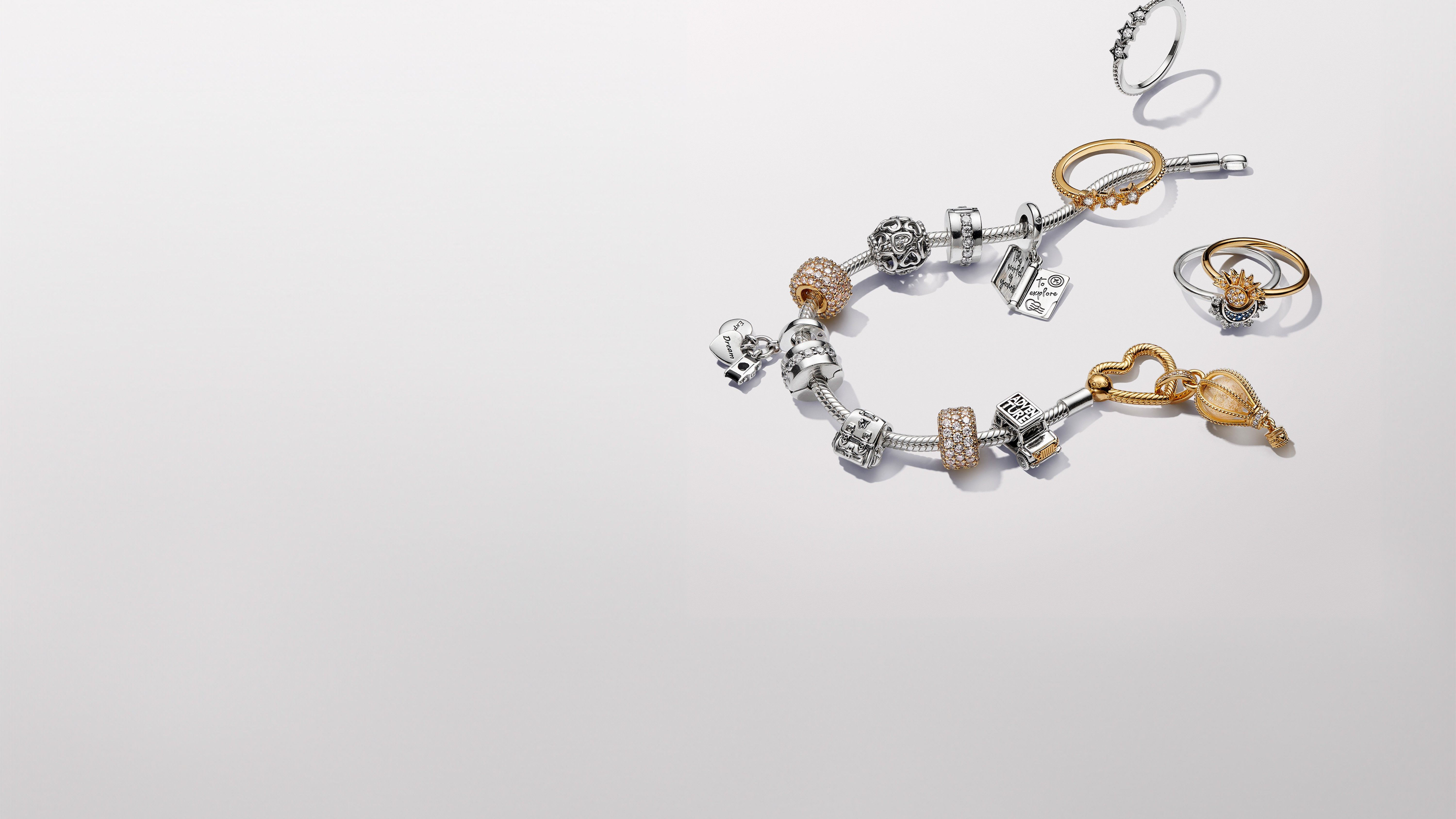 Travel and national icons Pandora US