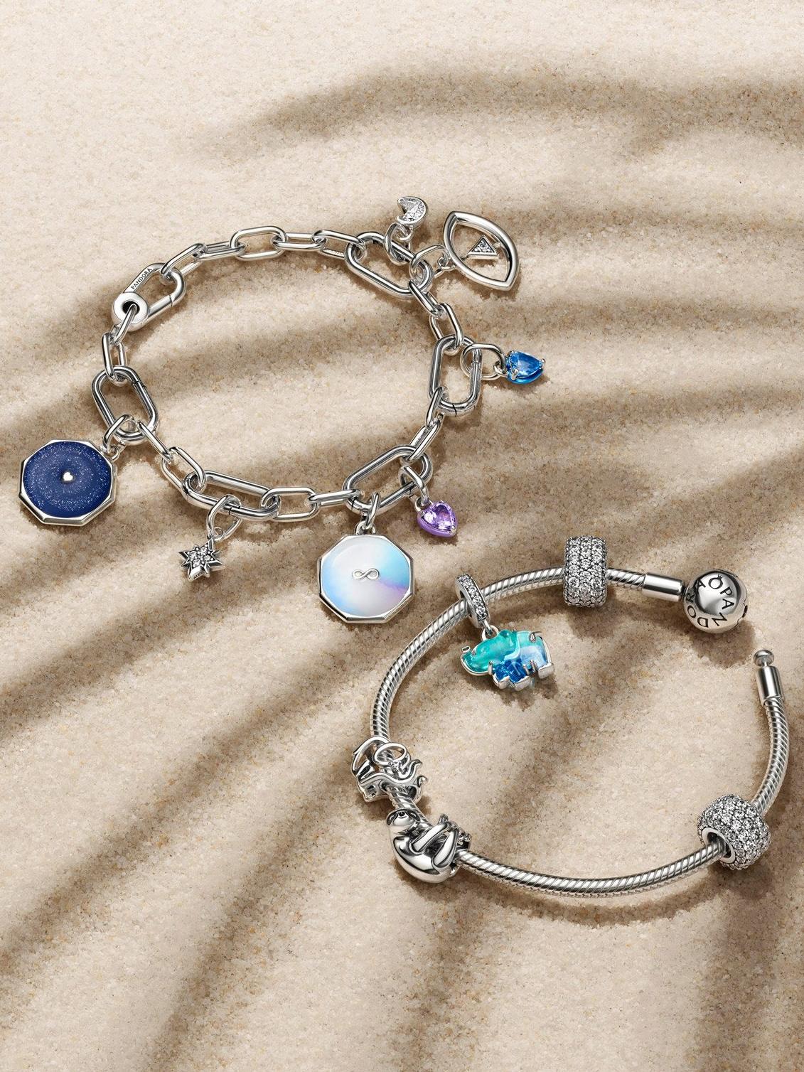 Collezione estiva di bracciali e charm in Argento Sterling 925 e con dettagli bluu .