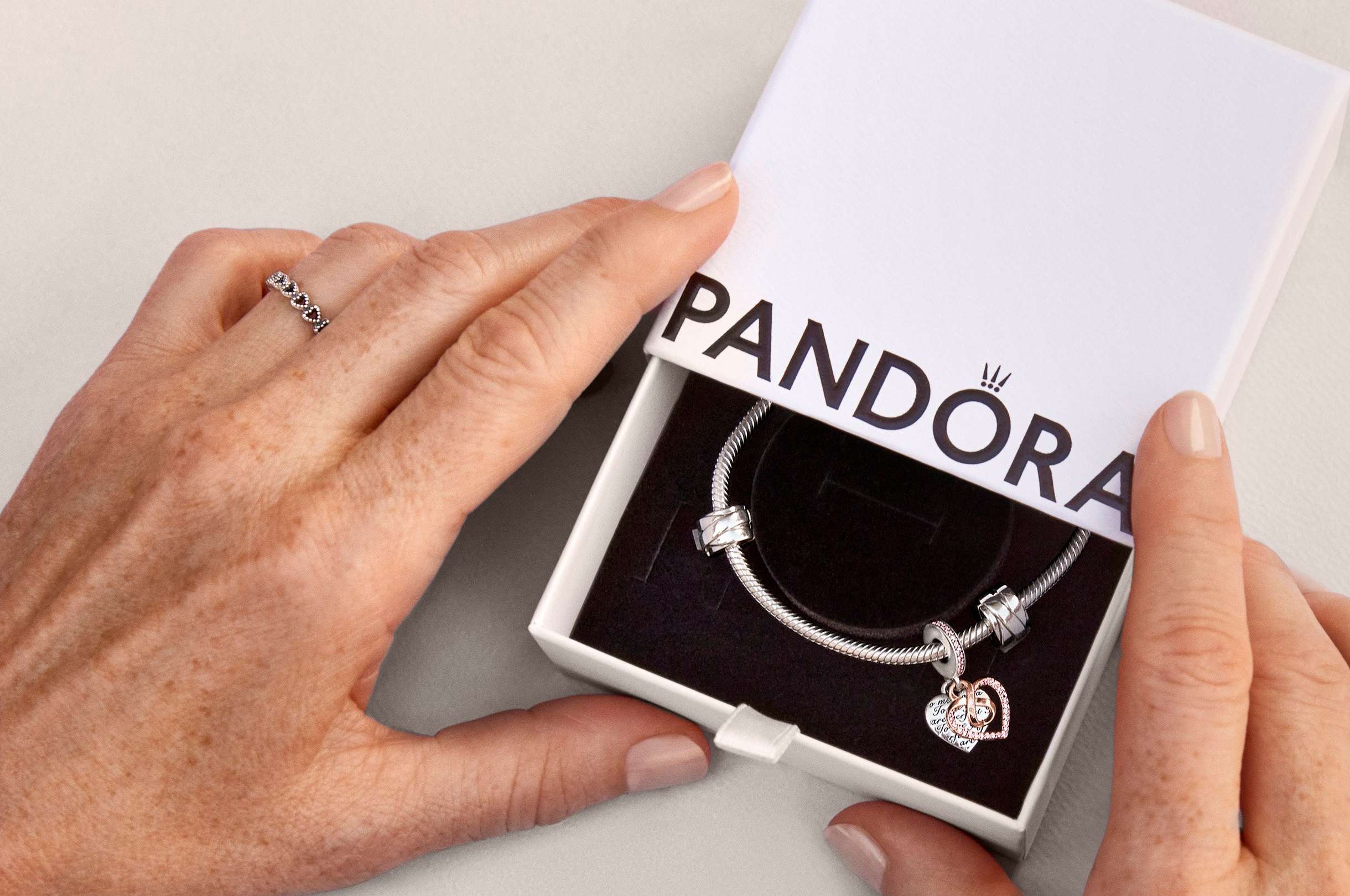 New pandora jewellery store