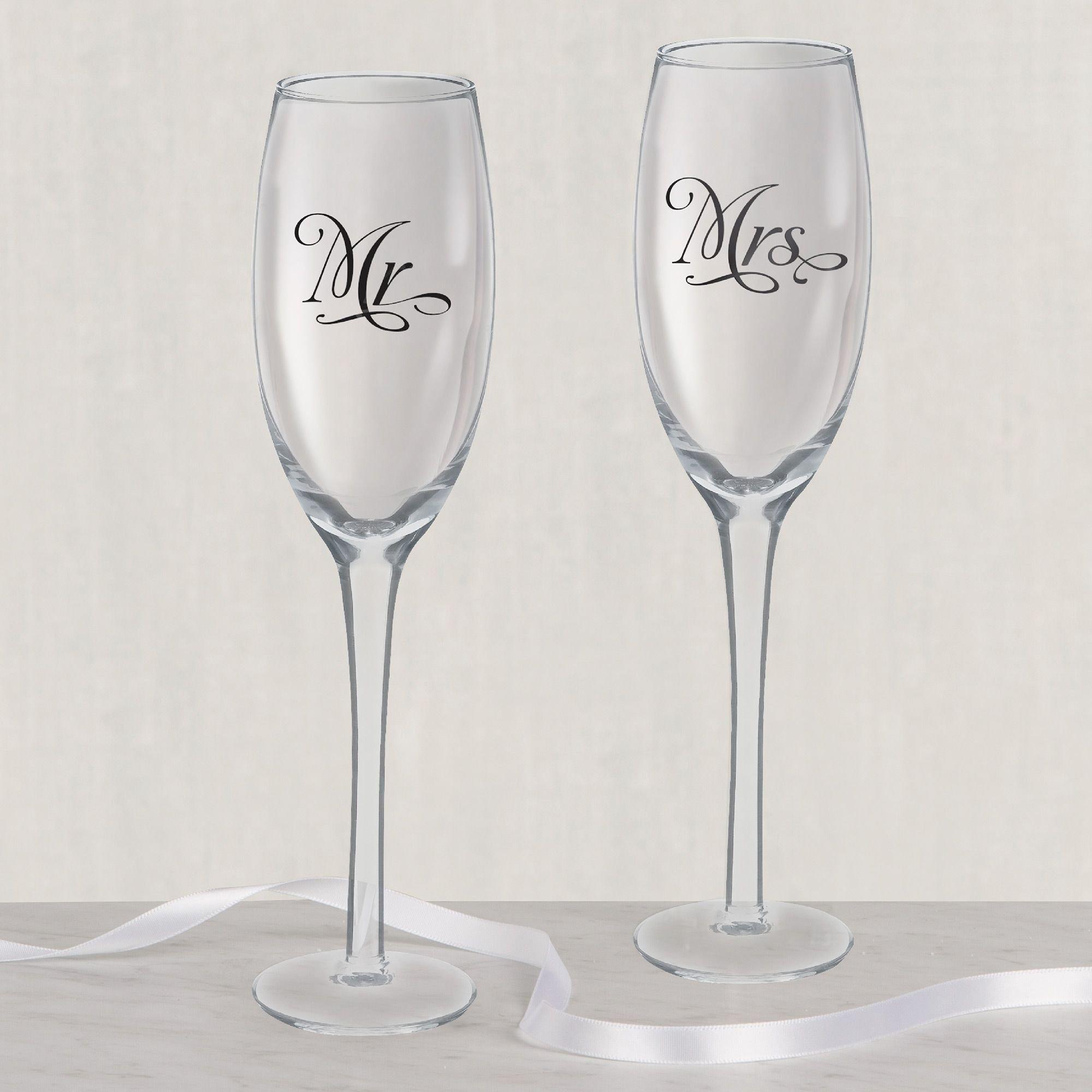 Mr & Mrs Toasting Set of 2 with Last Name Champagne Glasses Bride Groo–  Stocking Factory