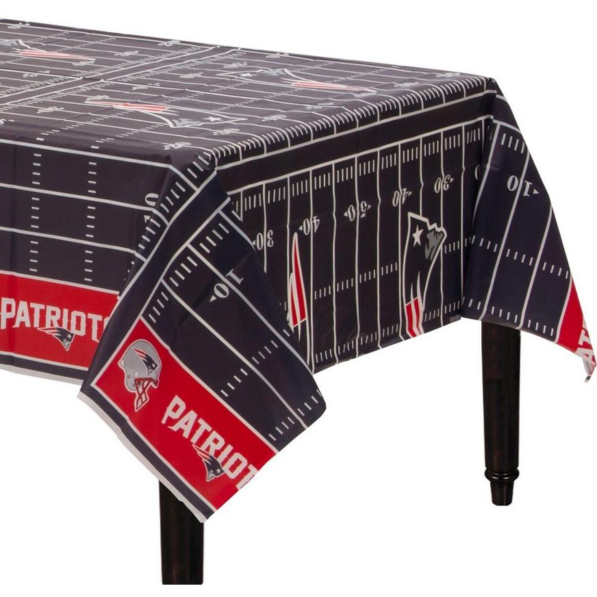 Basic New England Patriots Party Kit for 18 Guests