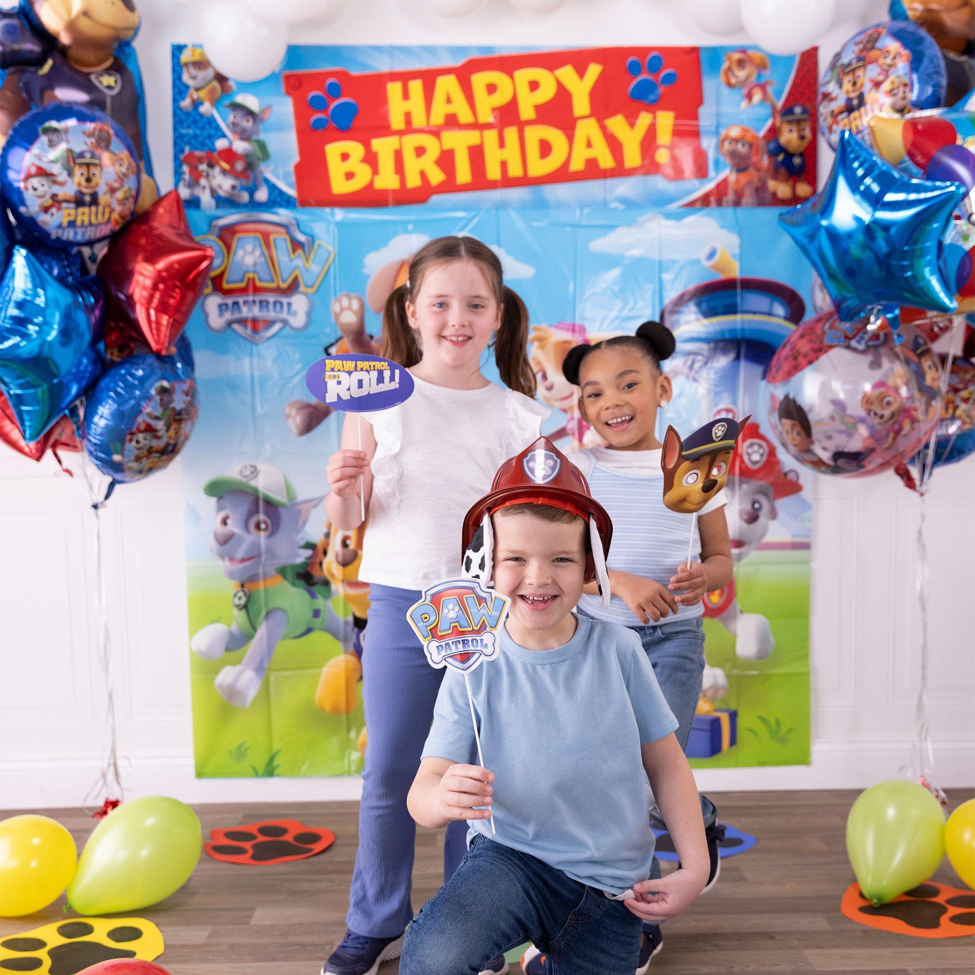 PAW Patrol Scene Setter with Photo Booth Props