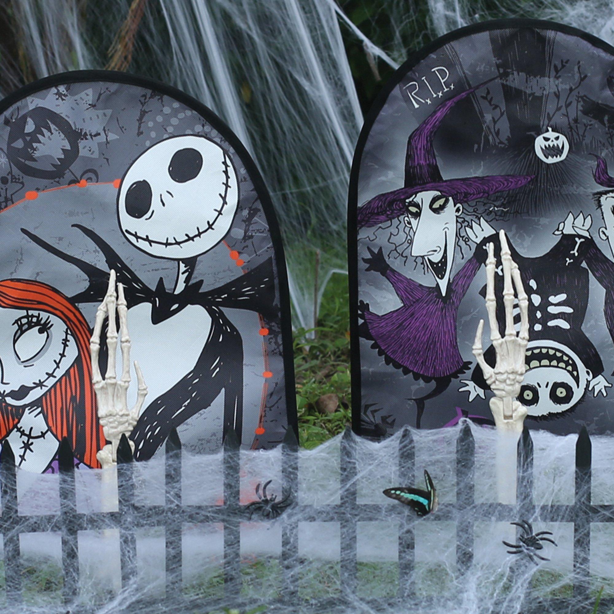 The Nightmare Before Christmas Graveyard Scene Kit 15pc