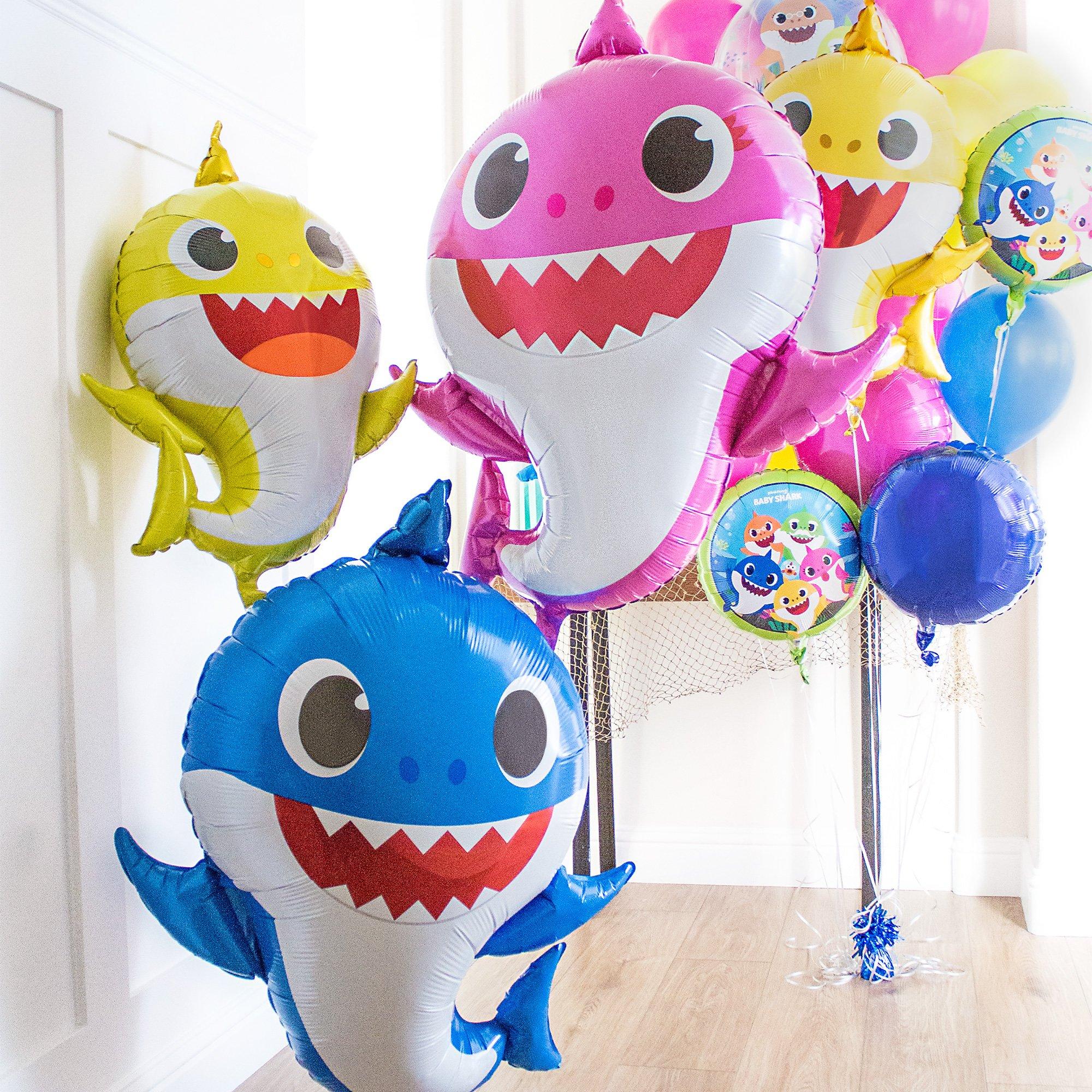 Gliding Baby Shark Family Balloon