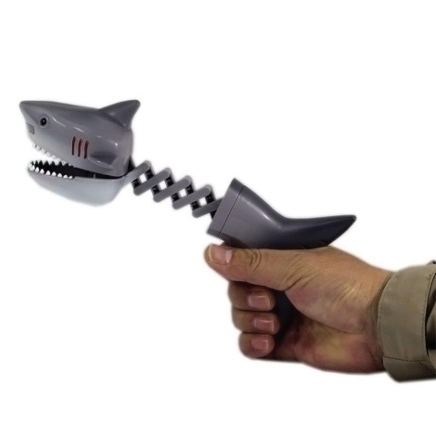 Plastic Shark Grabber, 2.8in - Blue or Gray