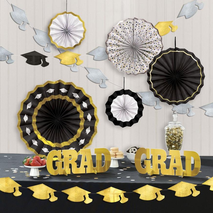 Best Is Yet to Come Graduation Cardstock & Plastic Room Decorating Kit, 10pc
