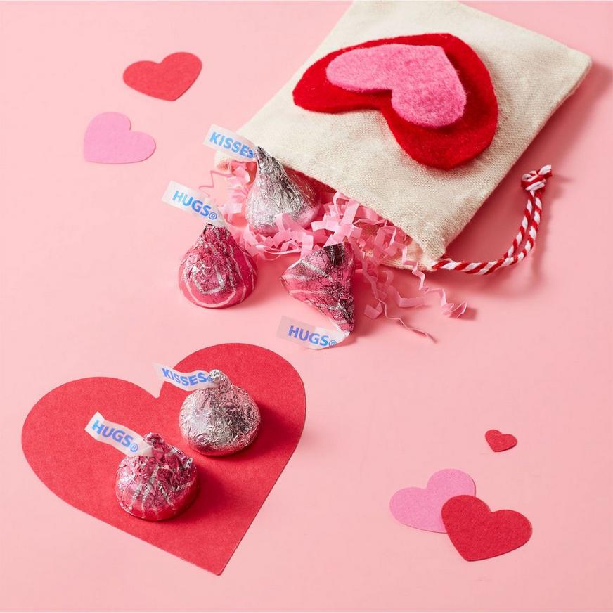 Hershey's Hugs & Kisses Valentine's Day Heart-Shaped Gift Box, 6.5oz - Milk Chocolate & White Crème