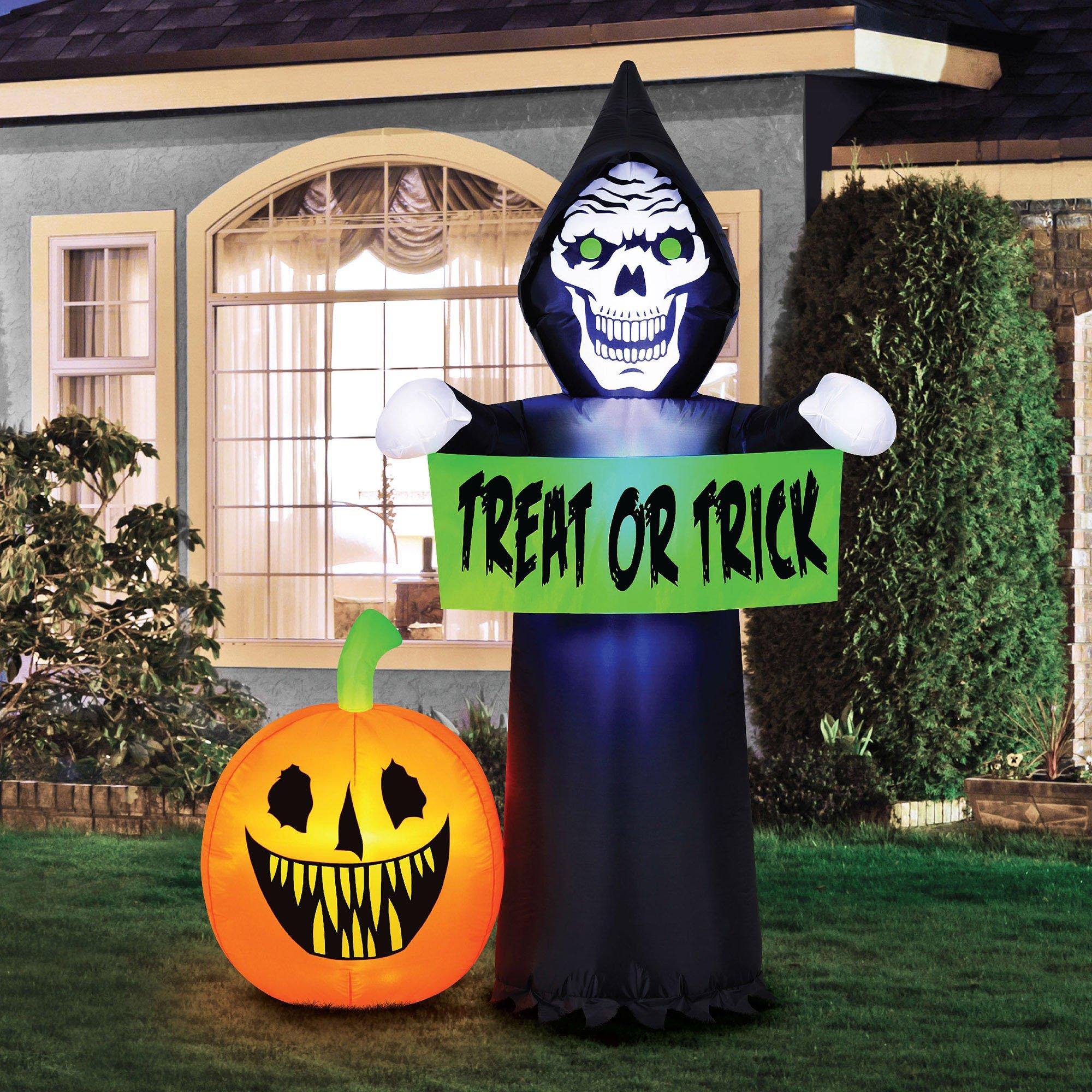 Light-Up Halloween Reaper & Jack-o'-Lantern Inflatable Yard Decoration ...
