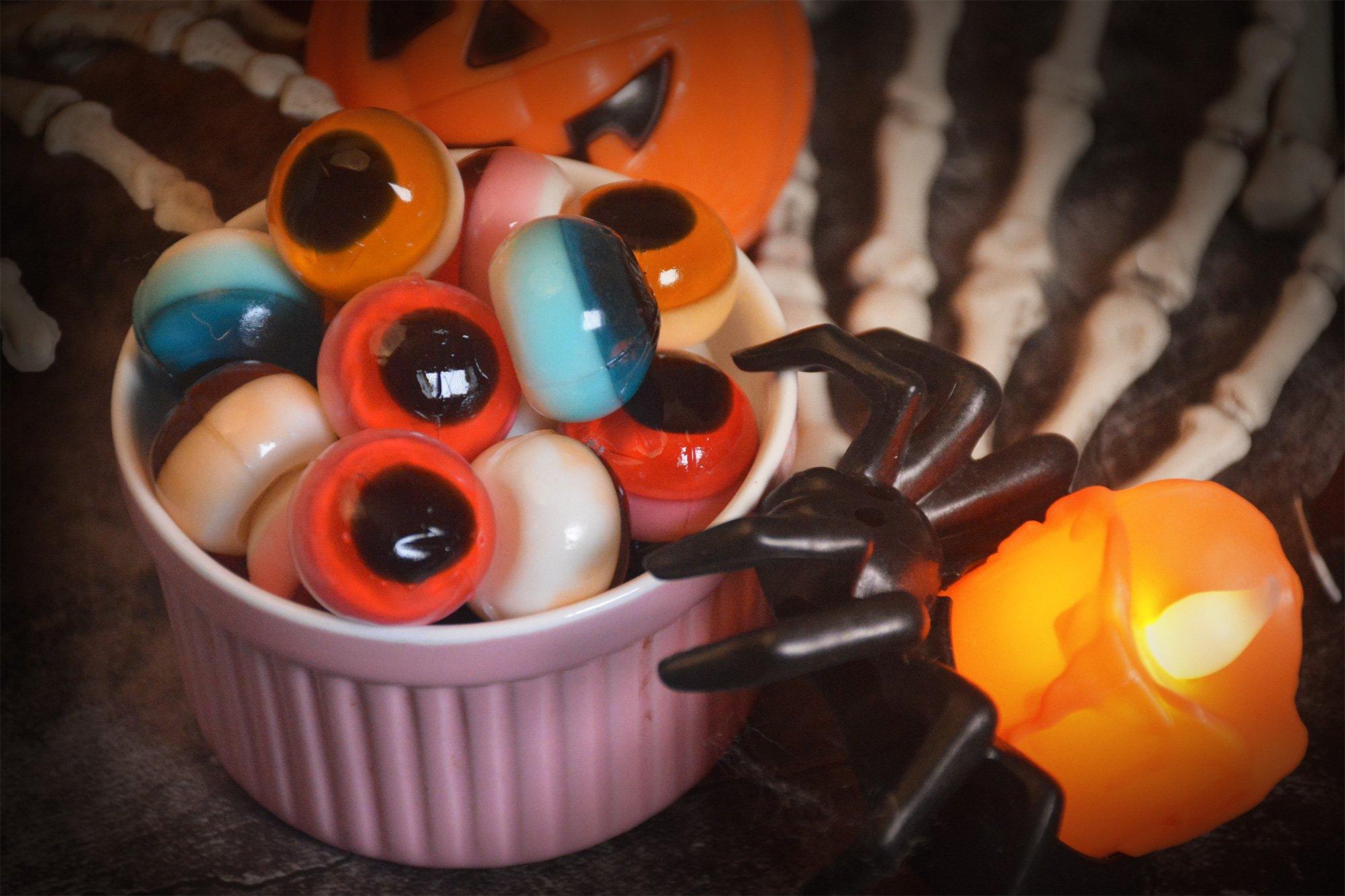 Amos 4D Gummy Eyeballs, 8.47oz Halloween Candy Party City