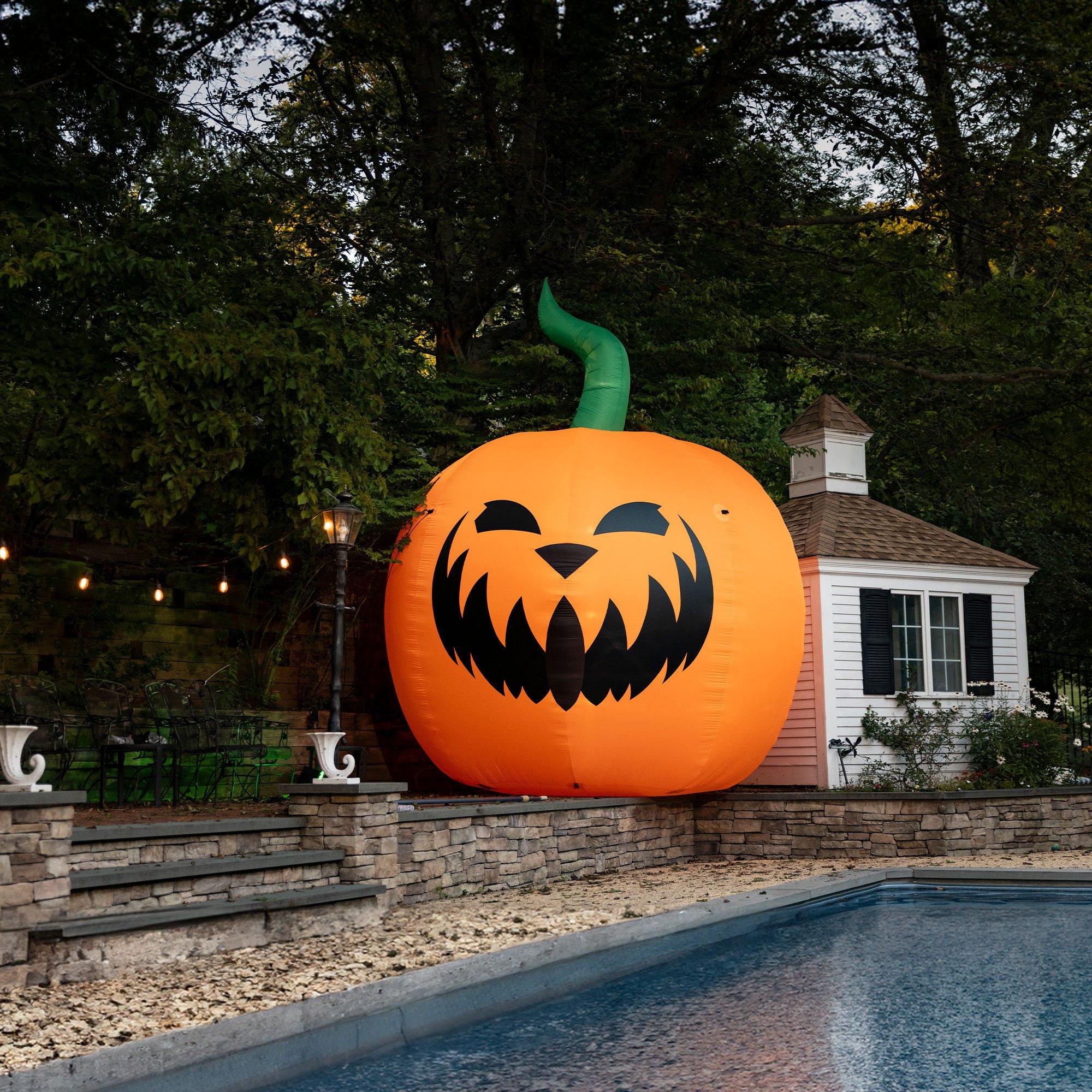 Light-Up Inflatable Pumpkin Halloween Yard Decoration,15ft