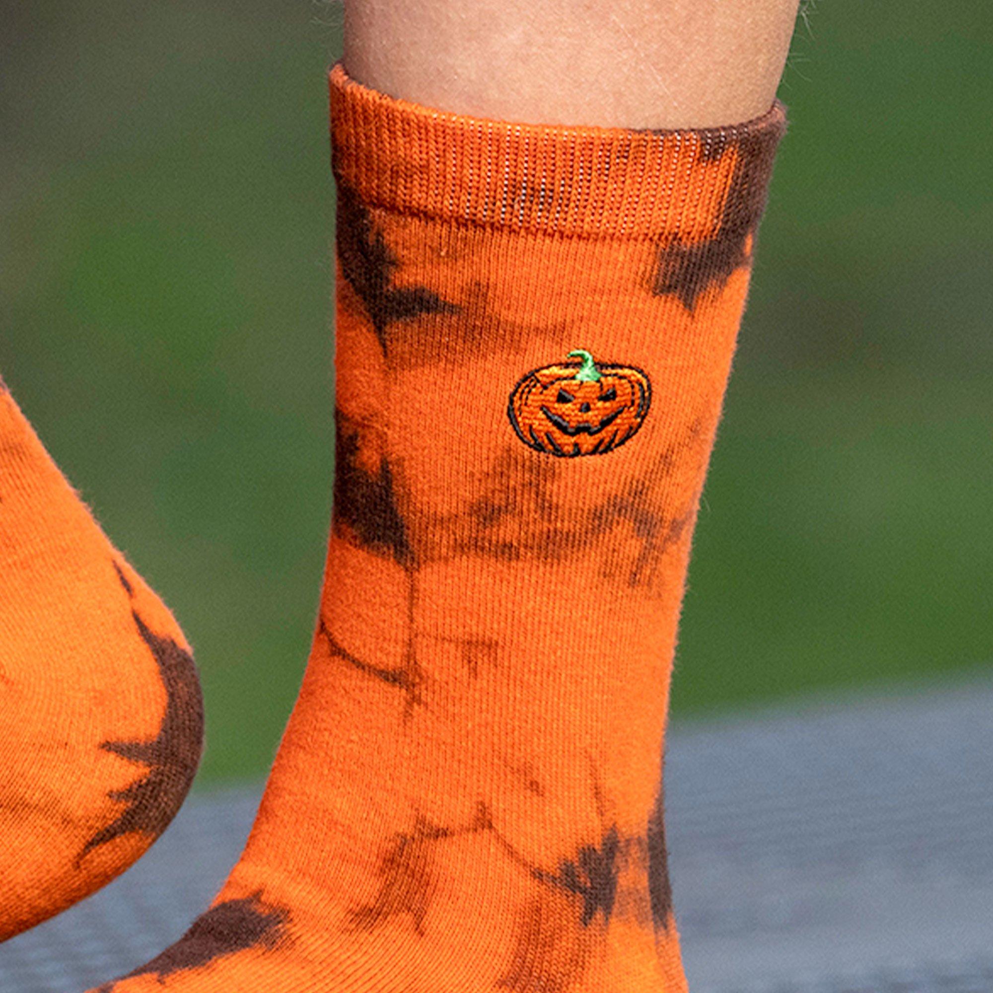 Kids' Tie-Dye Embroidered Pumpkin Halloween Crew Socks