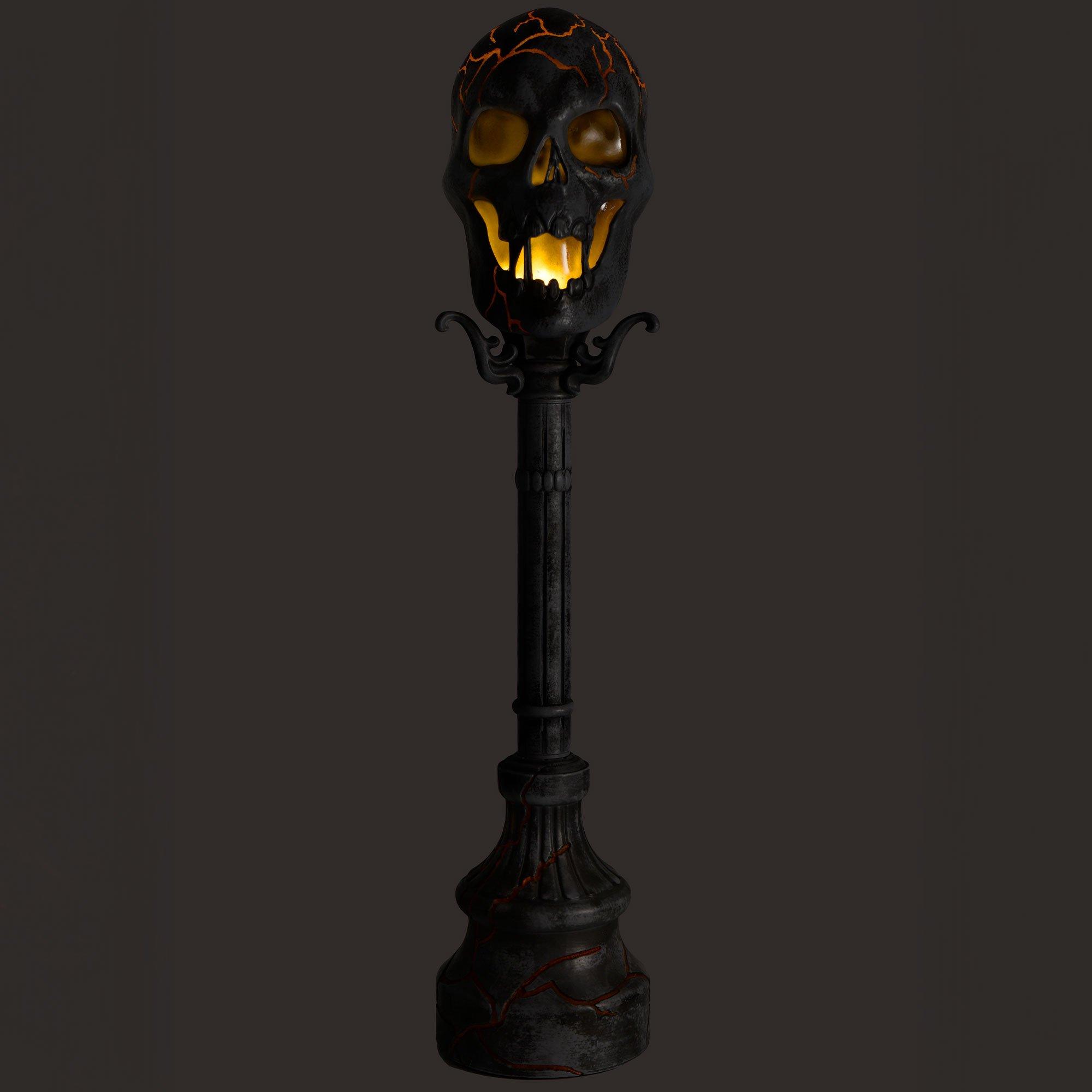 Light-Up LED Flaming Skull Post, 4ft