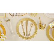 Cream Gold-Trimmed Premium Plastic Scalloped Dinner Plates 10ct