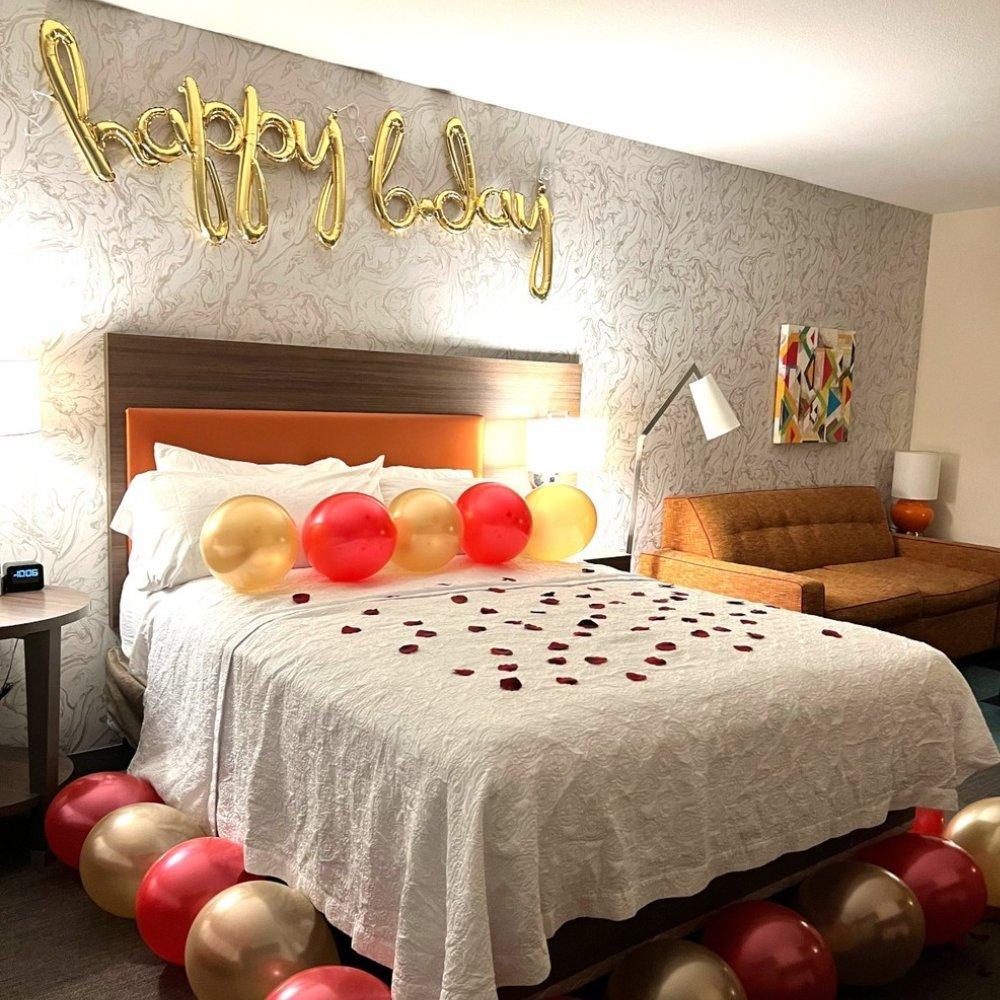 This Magic Moment - The Basic Hotel Decor Package