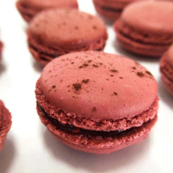 Freed's Bakery - Raspberry French Macaron