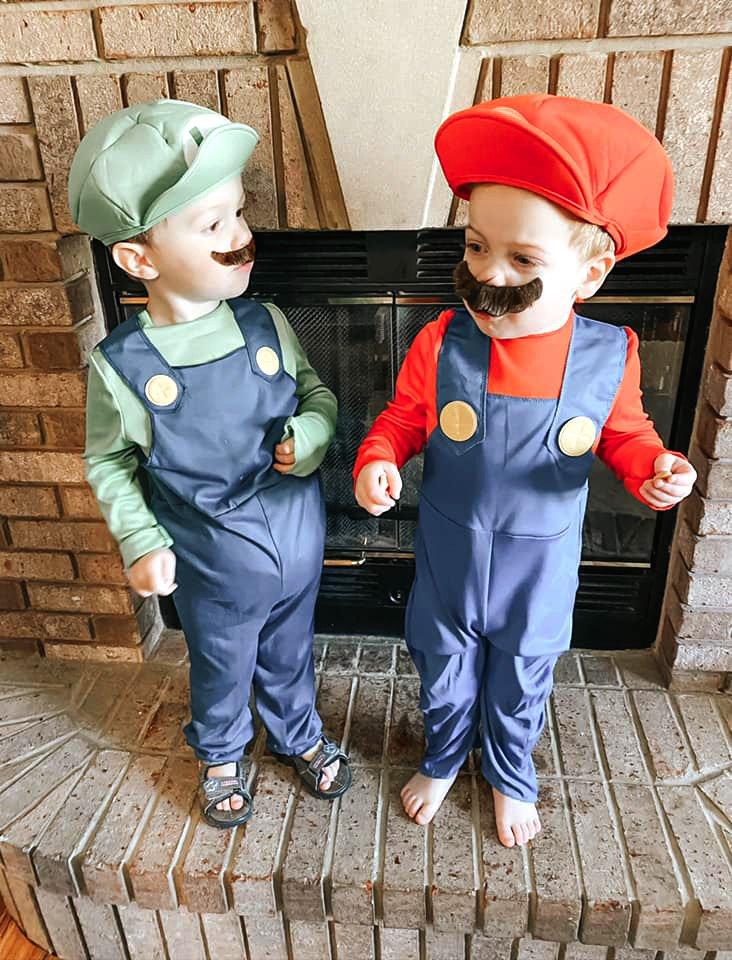Super Mario costume