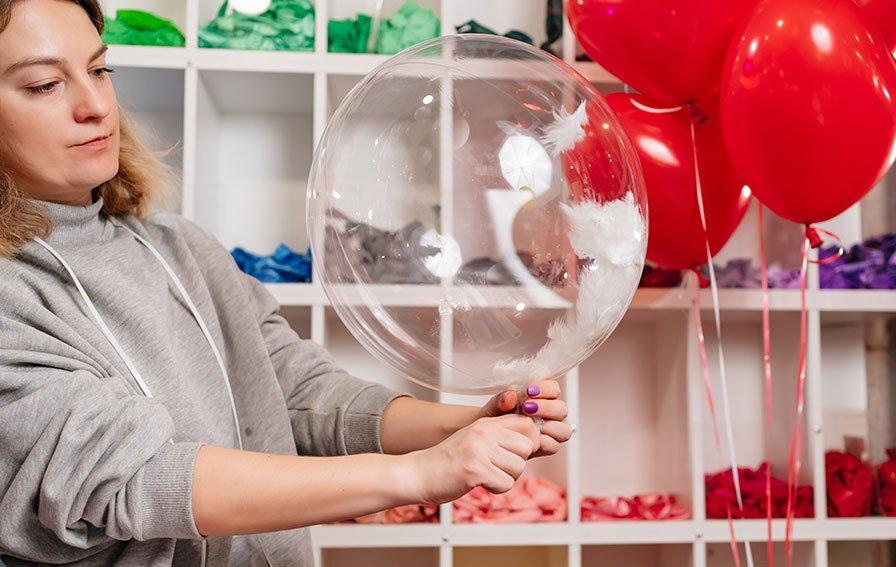 how to use a balloon tie clip