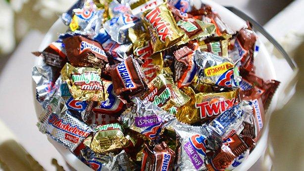 Candy Bulk - 6 POUNDS - Individually Wrapped Candies - Pinata Filler Mix -  Big Box of Candy - Bulk Party Candy Variety- Candy Birthday Party Favors