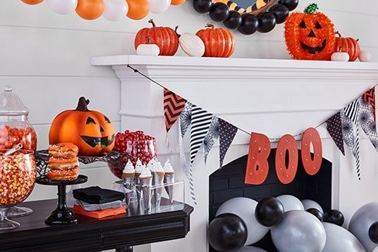 Halloween Decorating Themes | Party City