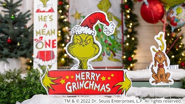 Grinch Decorations & Party Supplies | Party City