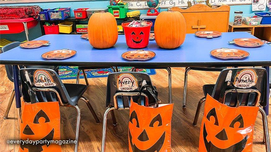 Halloween Classroom Decoration Tableware Ideas