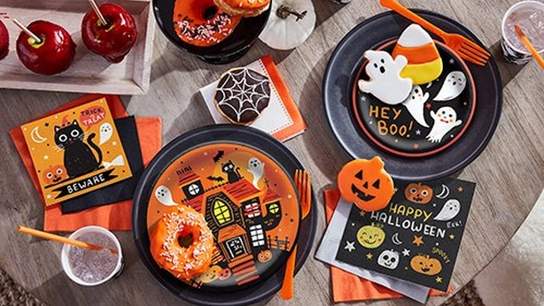 Halloween Tableware Themes
