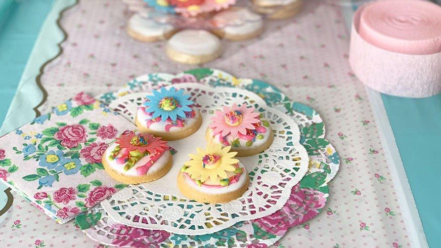 How to Throw the Perfect Mother's Day Tea Party | Party City