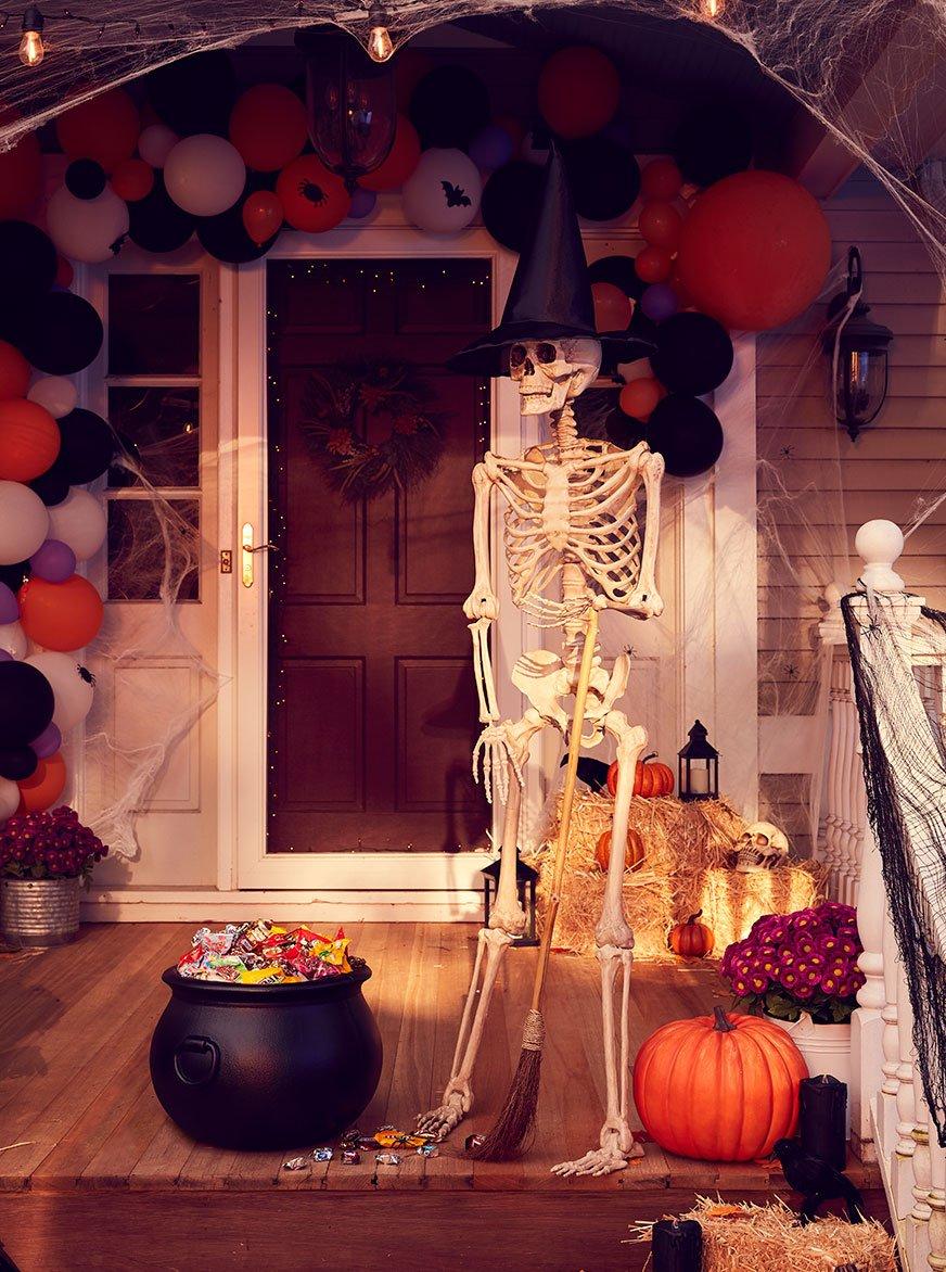 Outdoor Halloween Decoration Skeleton Ideas
