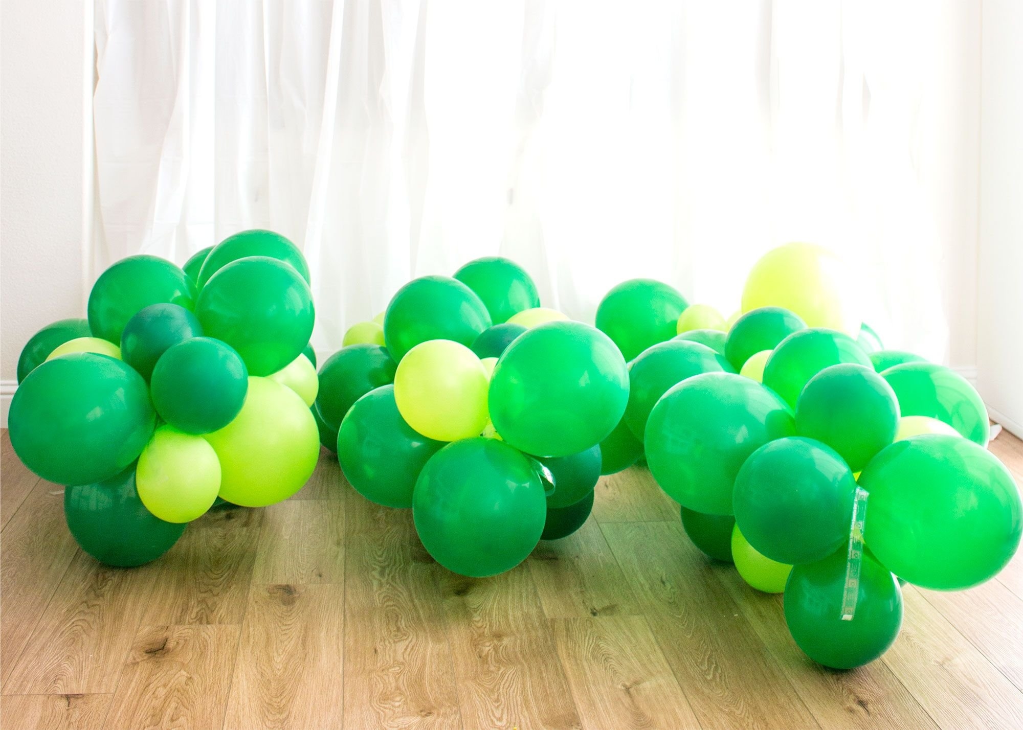 Balloon Garland with Latex Balloons Into Smaller Garlands for Assembly