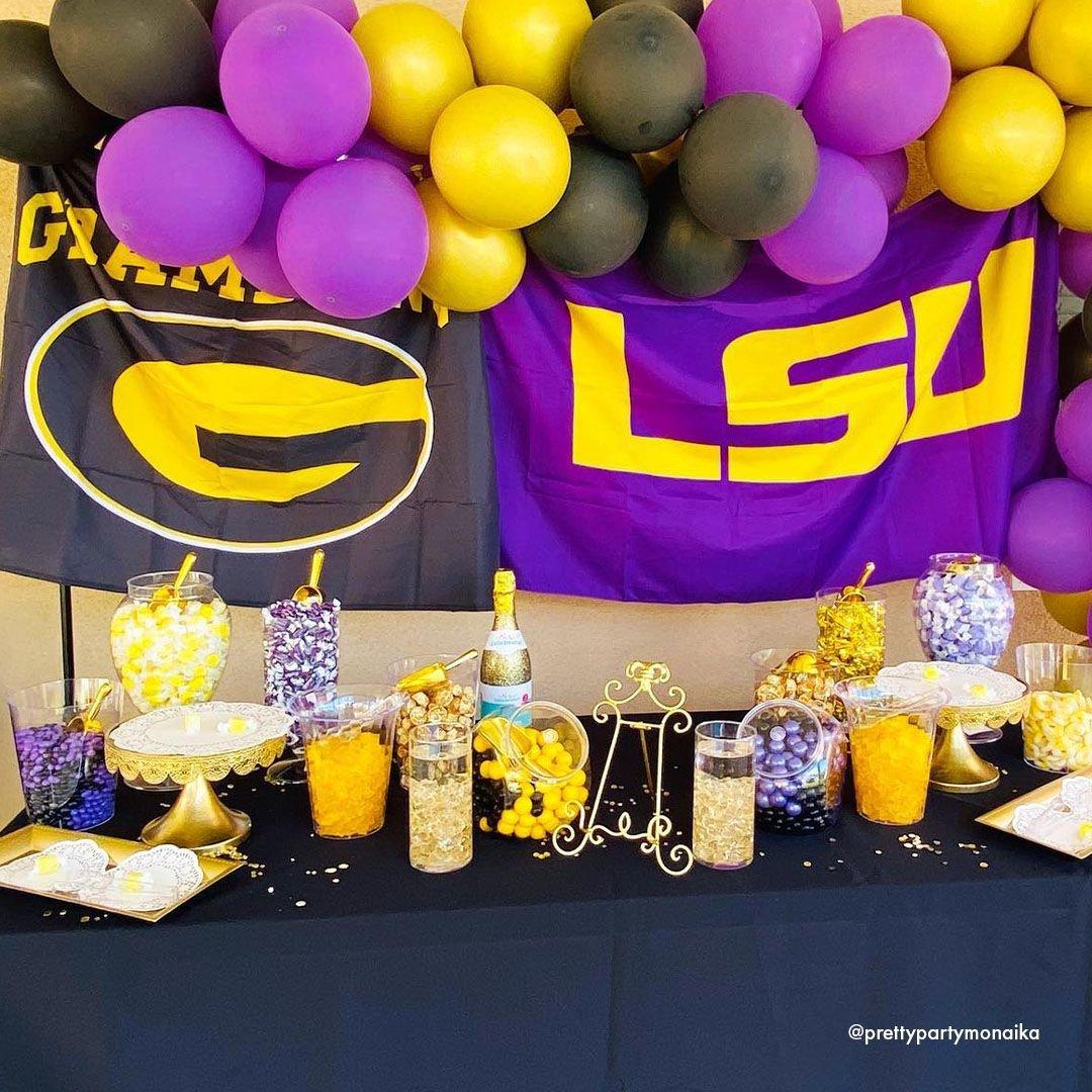 Backyard Graduation Decoration Ideas With School Colors