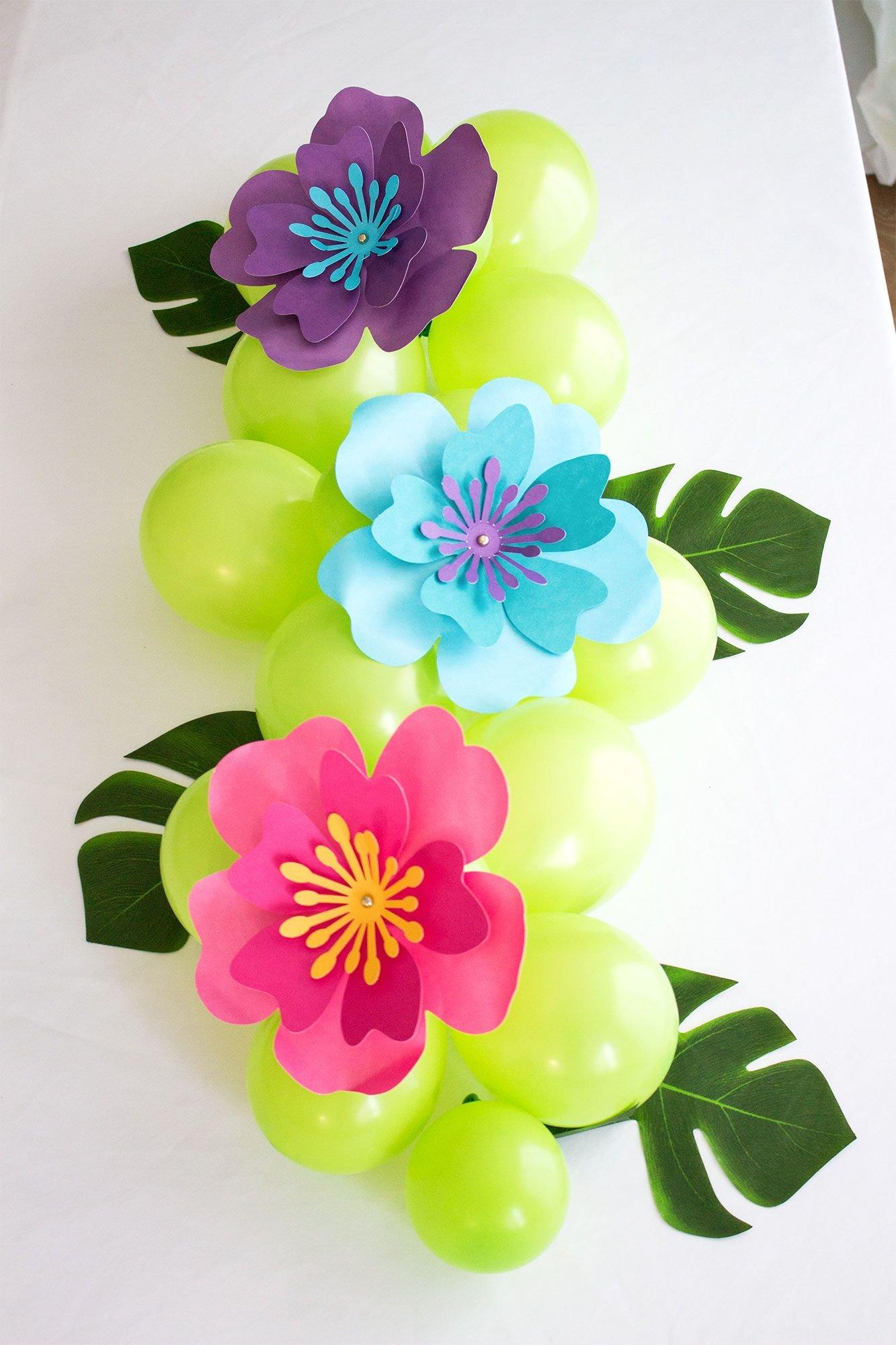 Jungle Balloon Centerpiece