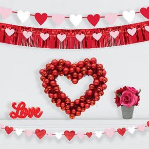 Valentine\'s Day Décor & Heart Decorations | Party City