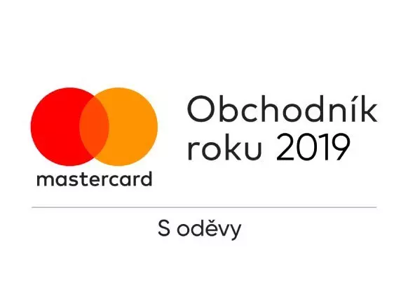 Logo Mastercard s textem "Obchodník roku 2019" a "S oděvy".