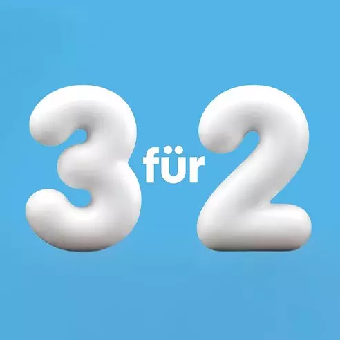 Pepco 3 für 2 Angebot in weißen 3D-Zahlen auf blauem Hintergrund.