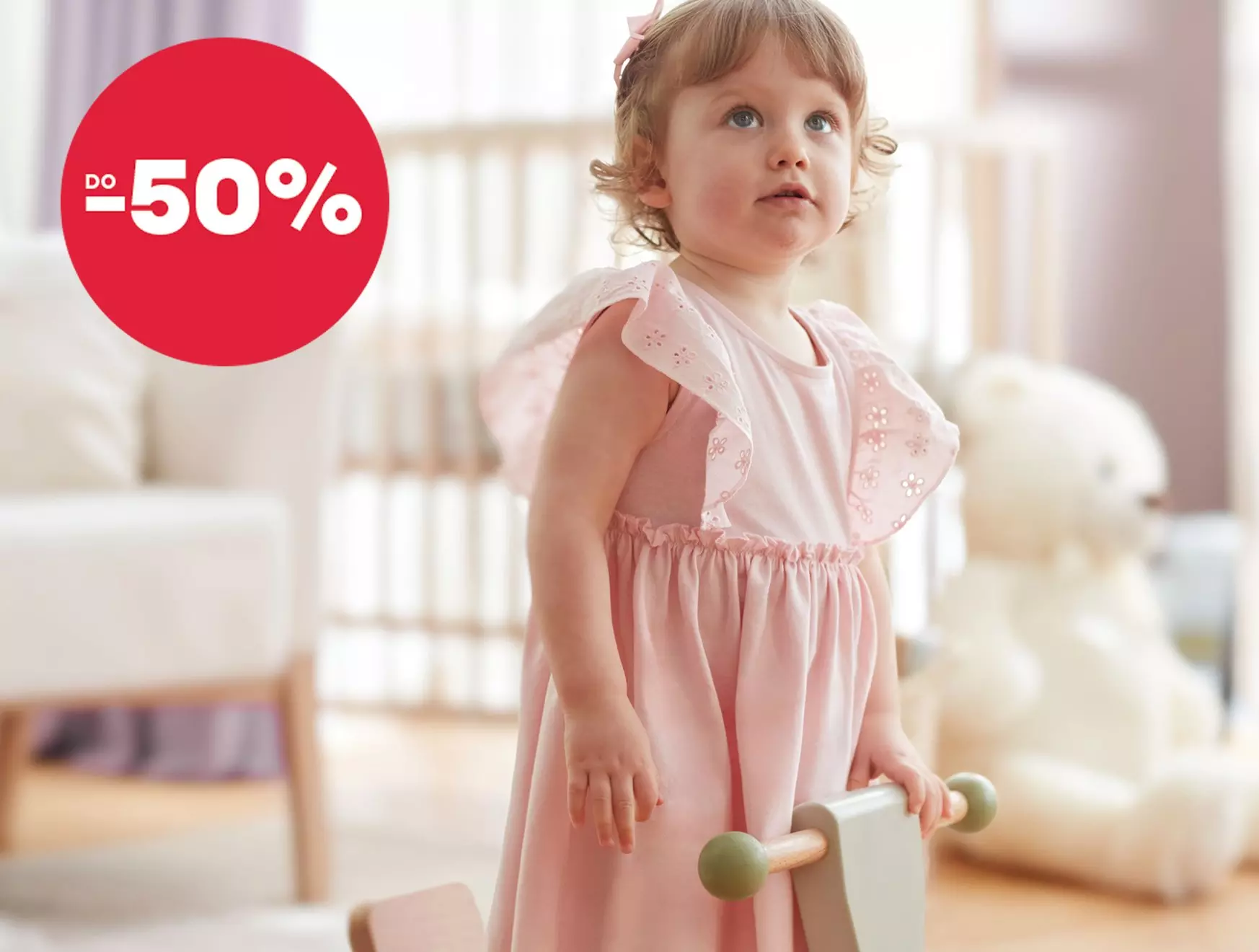 Pepco kislány rózsaszín ruhában játékkal, DO -50% kedvezménnyel.