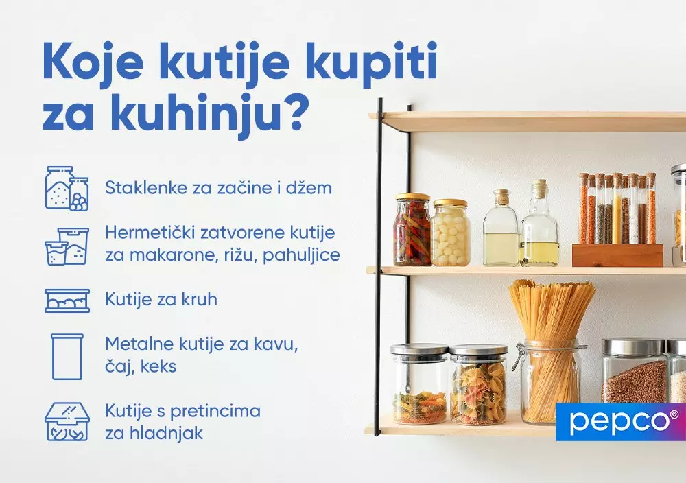 Kuhinjske police s različitim staklenim i metalnim kutijama za pohranu hrane, brand Pepco.
