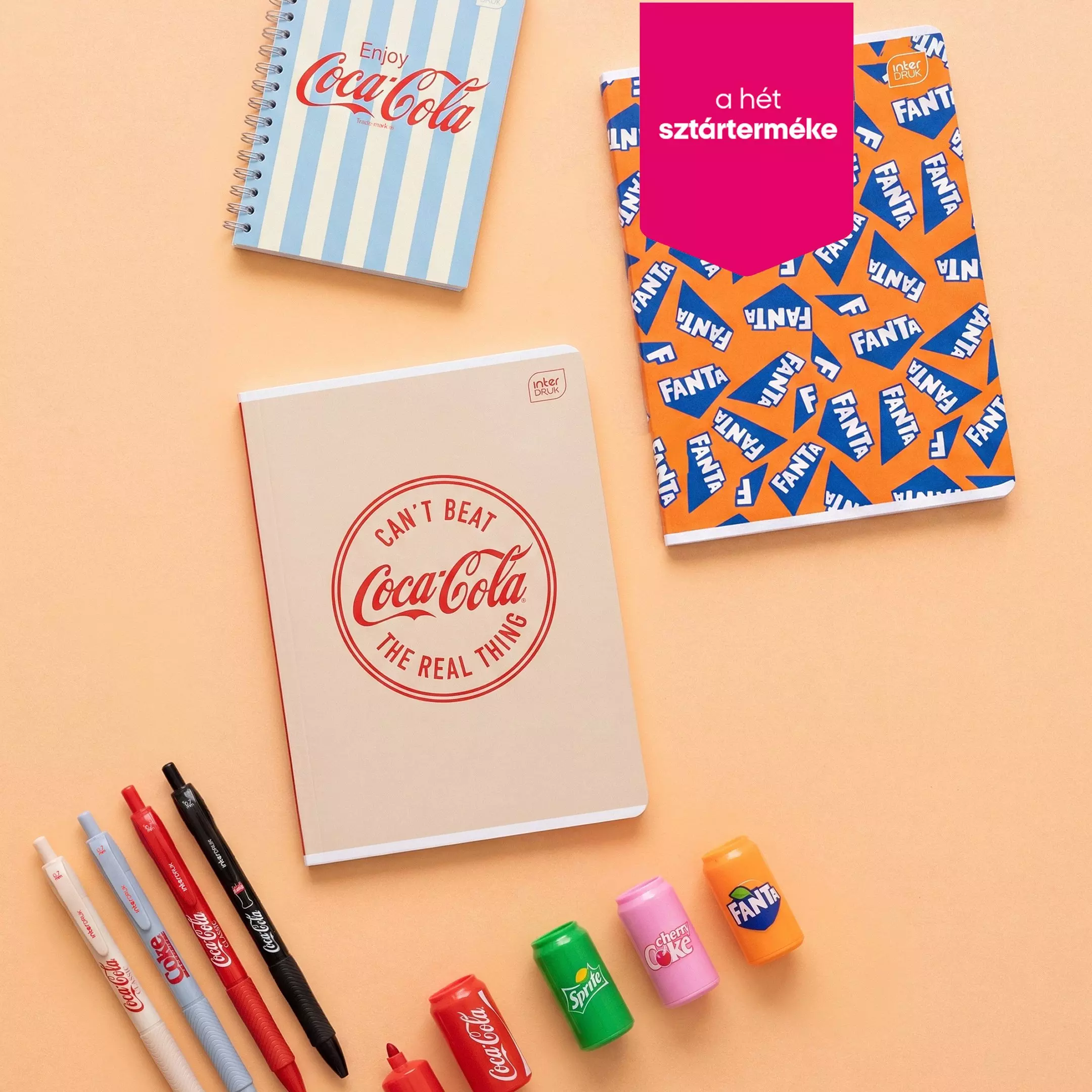 Pepco Coca-Cola és Fanta márkás spirálfüzetek tollakkal és radírokkal a hét sztárterméke.