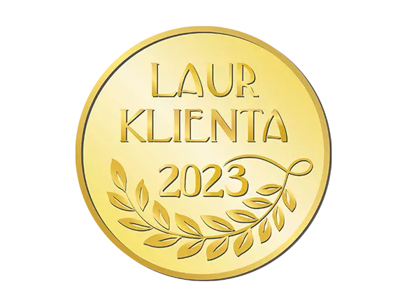 Gold medal with text "LAUR KLIENTA 2023" and decorative leaf design awarded to Pepco.