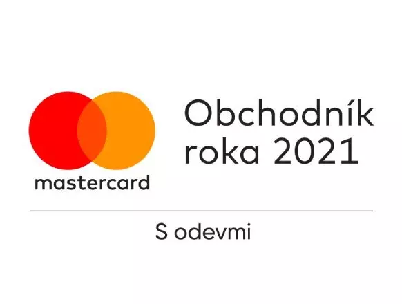 Logo Mastercard s textem "Obchodník roka 2021" a "S odevmi".