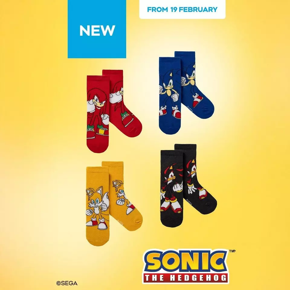 New collection of Sonic the Hedgehog character socks featuring Knuckles, Sonic, Tails and Shadow on different colored backgrounds, available from 19 February.