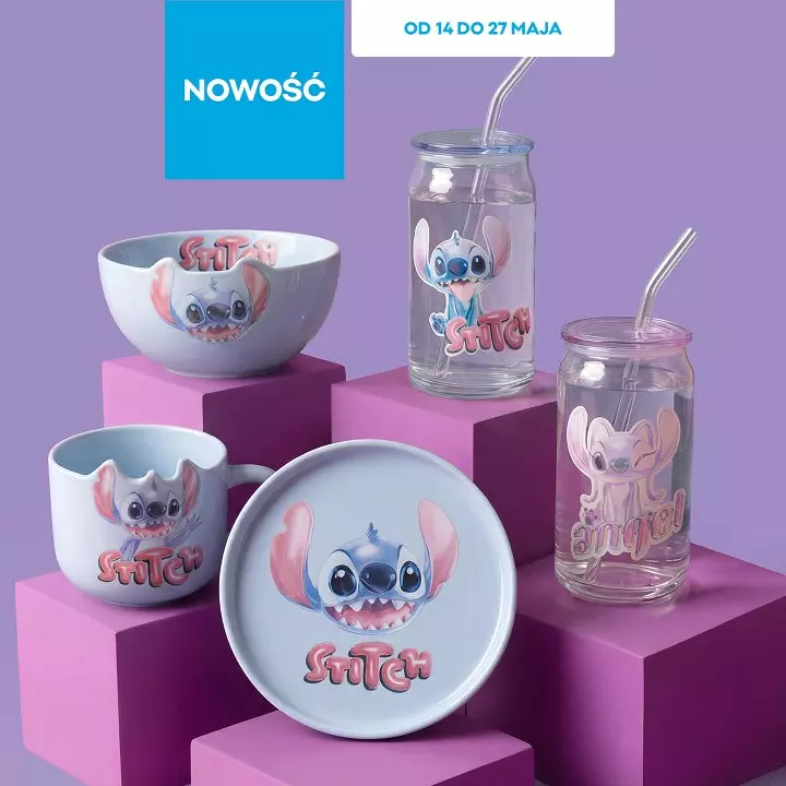 Zestaw naczyń z motywem Stitch: miska, kubek, talerz i dwa szklanki ze słomkami.