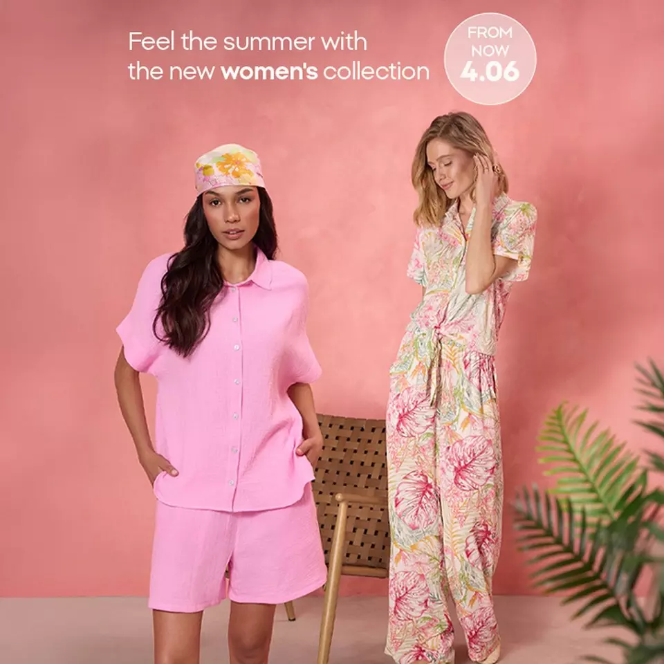 Two women modelling Pepco summer outfits, one in pink co-ord set with bucket hat, one in floral jumpsuit.