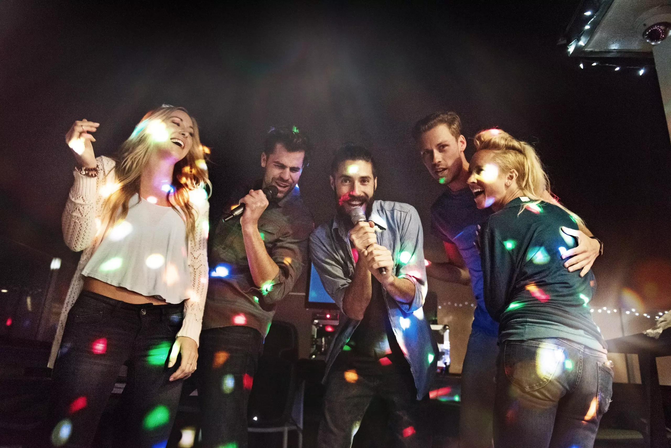 Come organizzare una festa a tema Sanremo da standing ovation